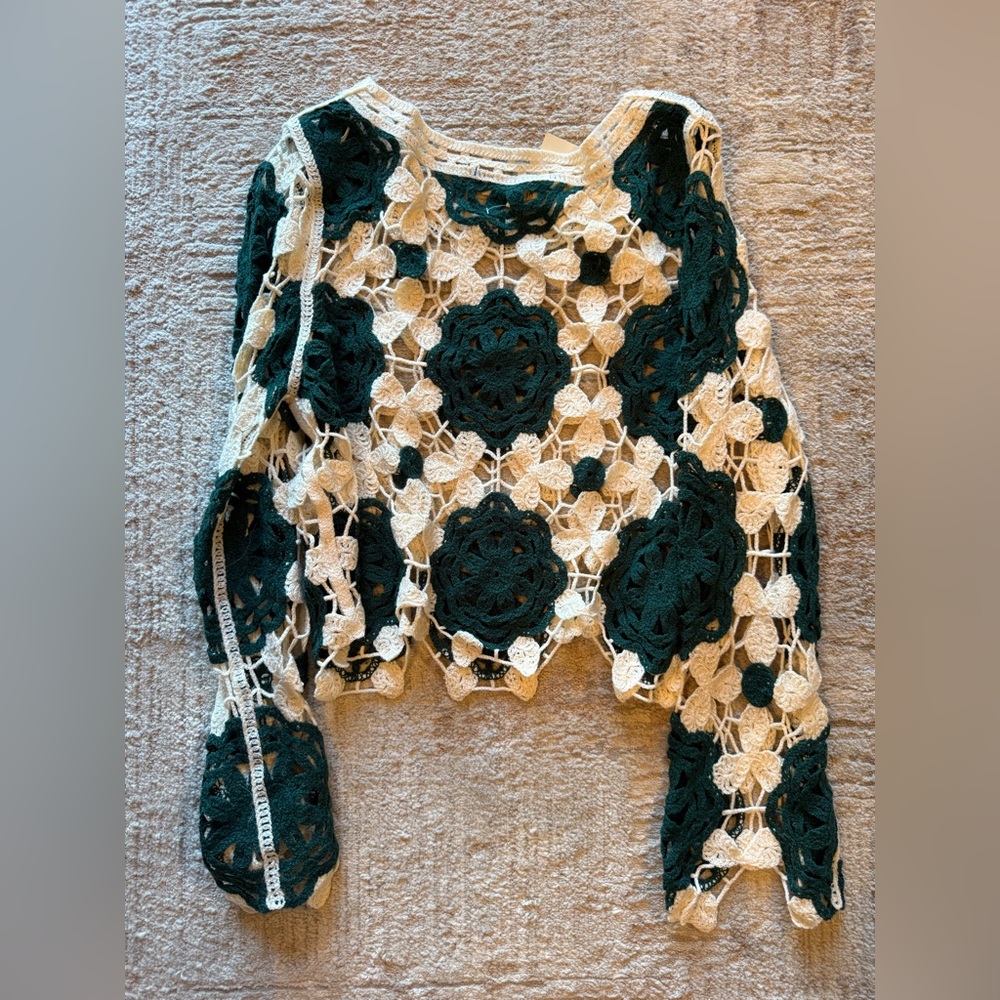 Rebellion Cream and Dark Green Crochet Lace Top - Picture 5 of 5